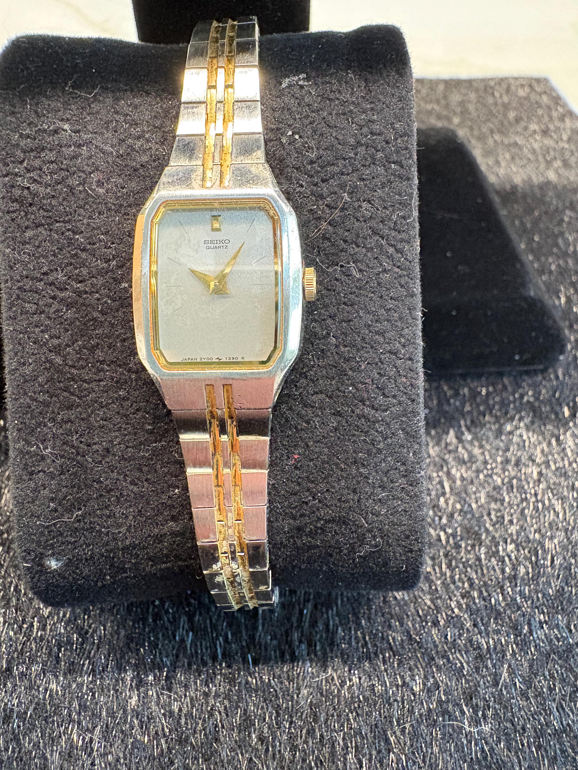 Seiko Gold Tone Rectangular Vintage Quartz Watch 2Y00-5G10 Womens Seiko 2y00 Watches - Etsy main image 4
