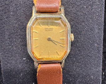 Vintage Ladies Seiko Petite Dress Watch