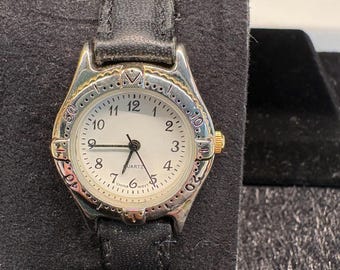 Vintage Women's Diver Style Quartz Wristwatch