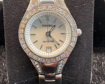 Montre habillée vintage à quartz bleu fossile pour femme
