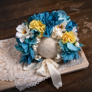 Flower Bonnet Sitter Fotografía Prop Niño Foto Prop Bebé Sombrero Peonías, Dalias, Claveles