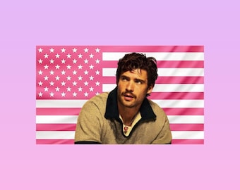 David Corenswet Pink American Flag Tapestry – Superman Actor Wall Art | Celebrity Fan Room Flag | Aesthetic Pink Bedroom Decor