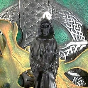 Free USA Shipping Santa Muerte Lady Death Grim Reaper Black Beeswax Candle
