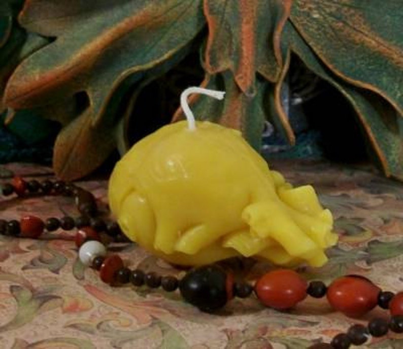 Free USA Shipping Medium Heart Beeswax Candle image 2