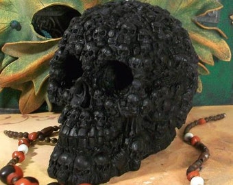 Free USA Shipping Beeswax Big BLACK Skull Of Skulls Skull Candle