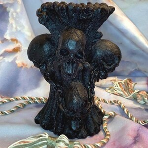 Free USA Shipping Skull Chains Screams Goth Candle image 10