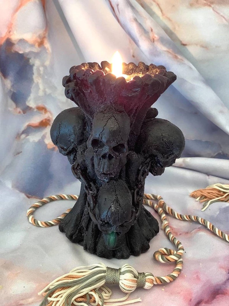 Free USA Shipping Skull Chains Screams Goth Candle image 3