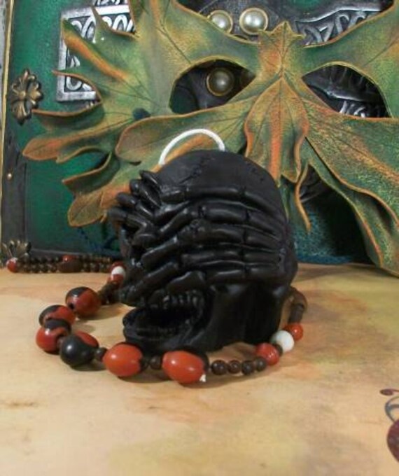 Hear no evil See no evil 2"x 2" 3 pcs Beeswax Skull Candles Speak no evil Hear no evil See no evil 2"x 2" 3 pcs Beeswax Skull Candles Speak no evil
