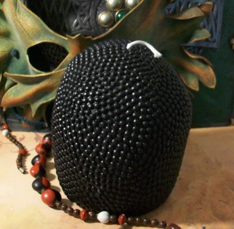 Free USA Shipping Big BLACK Beaded Pearl Beeswax Skull Candle 2012 image 5