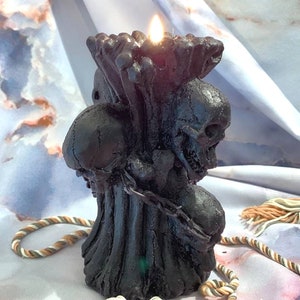 Free USA Shipping Skull Chains Screams Goth Candle image 2