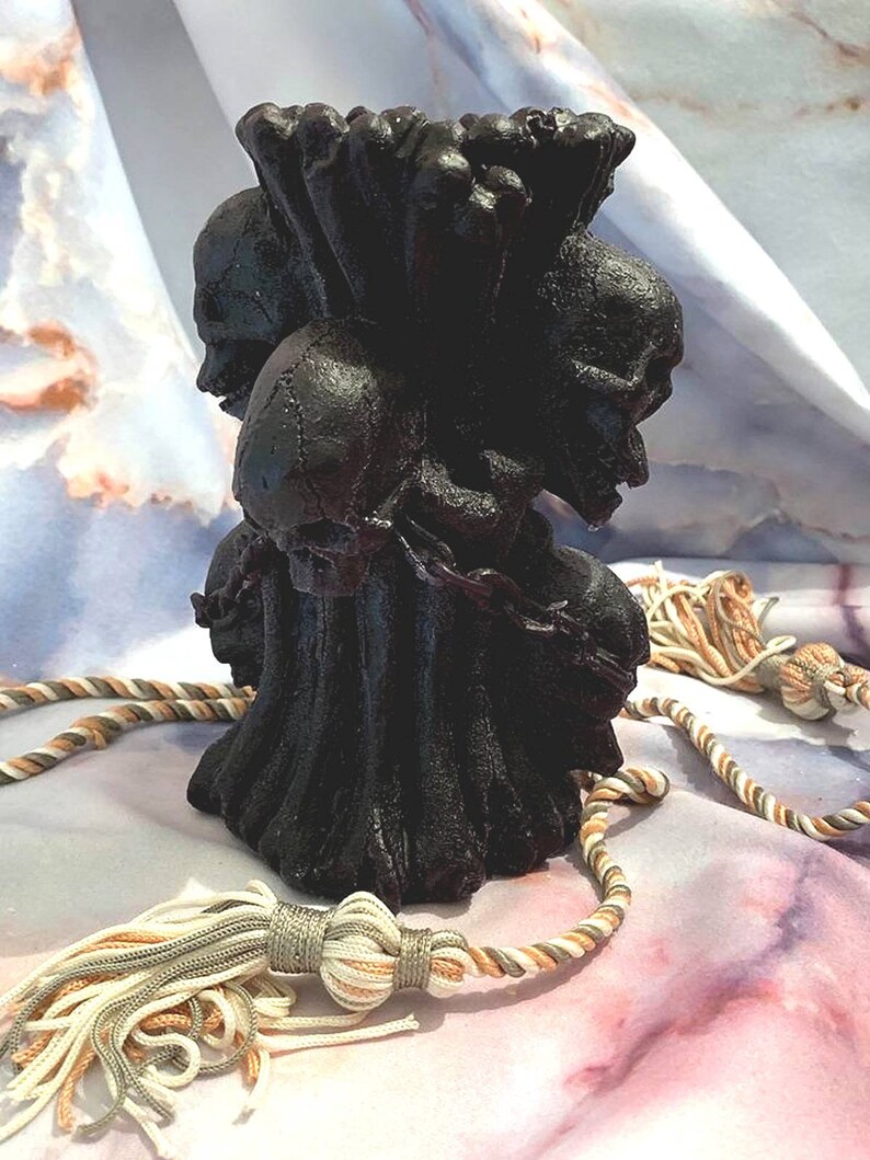 Free USA Shipping Skull Chains Screams Goth Candle image 4