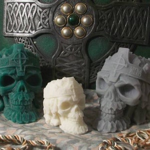 Free USA Shipping SMALL Celtic Skull Beeswax Candle Celtic King