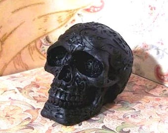 Free USA Shipping Small Celtic Knot Skull Black Beeswax Candle