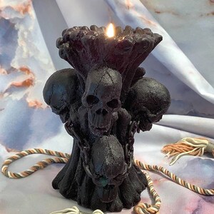 Free USA Shipping Skull Chains Screams Goth Candle image 1