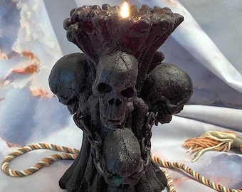 Free USA Shipping Skull Chains Screams Goth Candle