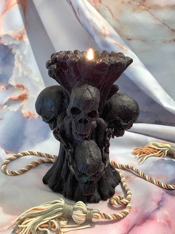 Free USA Shipping Skull Chains Screams Goth Candle