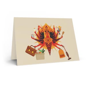 Puede incluir: Tarjeta de felicitación con una ilustración de una deidad de múltiples brazos. La deidad sostiene un maletín, comestibles, un biberón, un teléfono, flores, una espátula, una mochila y una aspiradora. La tarjeta tiene un fondo beige.