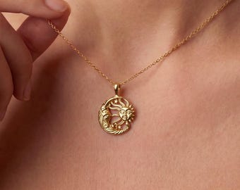 Gold Sonne Mond Gesicht Halskette, himmlische Medaillon Halskette, Mond Sonne Anhänger Halskette, Geschenk für sie, Geburtstagsgeschenk, Weihnachtsgeschenk
