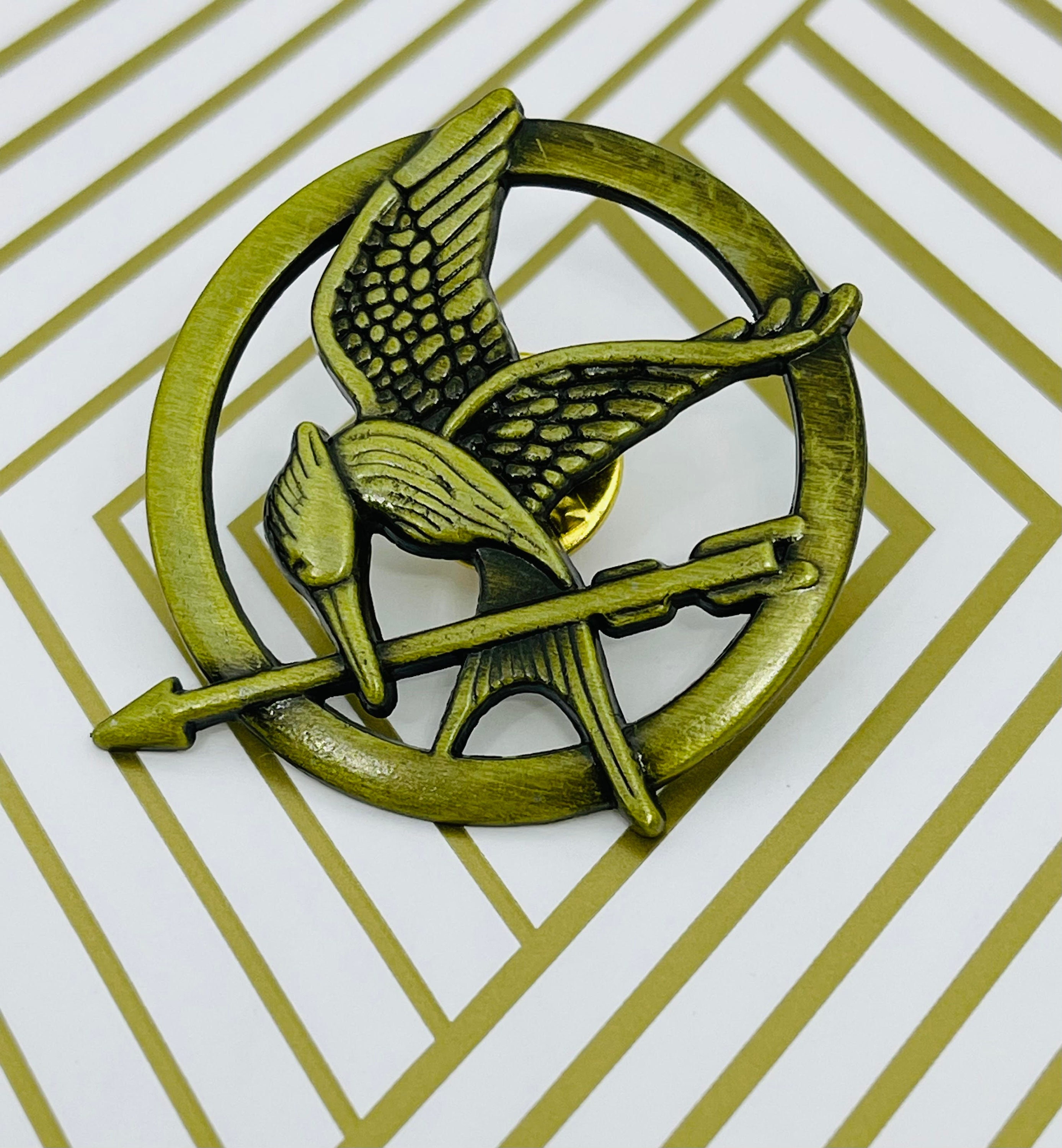 Hunger Games Mockingjay enamel pin brooch