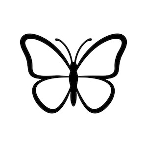 Op de afbeelding: Een zwart-wit illustratie van een vlinder. De vlinder heeft een symmetrisch ontwerp met twee paar vleugels en een slank lichaam. De vleugels zijn omlijnd met dikke zwarte lijnen en het lichaam is effen zwart.