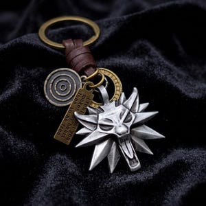 Leather Wolf Keychain Witchr Inspired Geralt Yennefer Cirilla Keyring