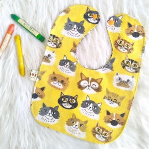 Reversible Bib Helllo Kitty Princess image 3