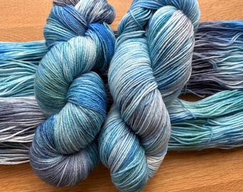 Hand-dyed 4ply/sock weight yarn - Turning Tide