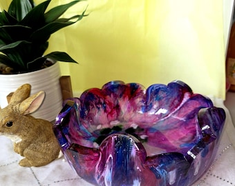 Flower-shaped purple and blue resin bowl