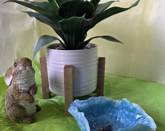 Unique blue and white resin bowl