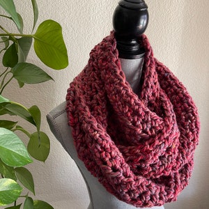 Carnival Red Multi Infinity Eternity Cappuccio Scaldacollo Lana Acrilico Maglia a Mano Sciarpa Pronta Per la Spedizione