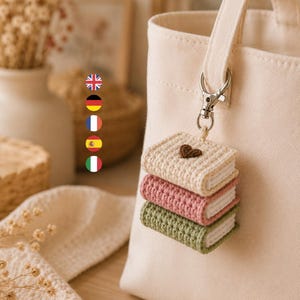 Crochet Book Stack Keychain Pattern PDF, Amigurumi Mini Books Bag Charm, Digital Crochet Pattern in 5 Languages