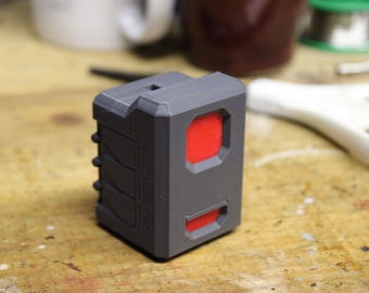 Figura gris de Agimus