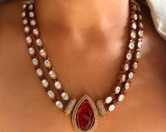 Conjunto de joyas nupciales en rojo rubí, collar Kundan, pendientes llamativos para bodas indias