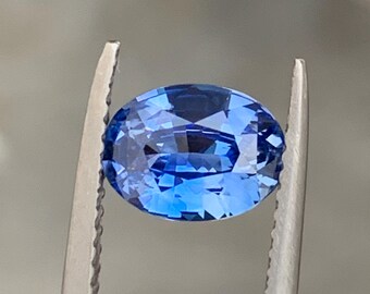 Natural Sri Lankan Blue Sapphire 1.56 carats, Oval Gemstone for Engagement Ring