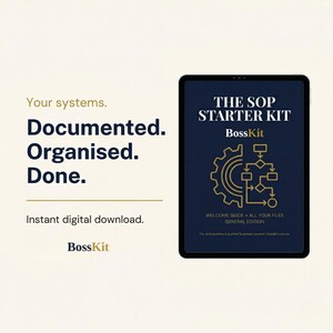 Puede incluir: Una tableta digital muestra "THE SOP STARTER KIT" con un engranaje y un gráfico de diagrama de flujo. También se ve el texto "Documentado. Organizado. Hecho." y "Descarga digital instantánea". El logotipo de BossKit está presente.