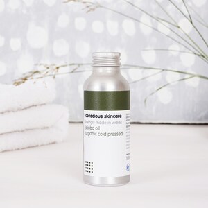 Organic Jojoba Oil - 100% Pure & Cold Pressed - Jojoba Oil for Hair - Vegan - Great all rounder - 100ml - Plastic Free - Natural jojoba Oil