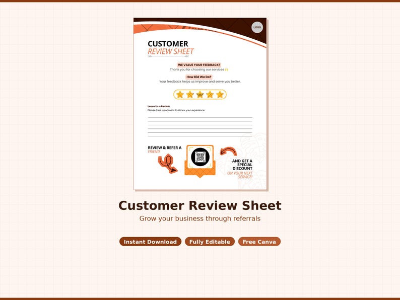 Op de afbeelding: Een witte keramische mok met een zwarte handgreep en de tekst "But First, Coffee" in een vetgedrukte, zwarte letter. De mok staat tegen een vage achtergrond, wat een gezellige setting suggereert.