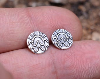 Pendientes de plata de ley con diseño de sol: dije bohemio con efecto de amanecer marino oxidado
