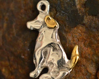 Colgante de perro de plata de ley – Detalles en oro cálido, joyería conmemorativa para mascotas
