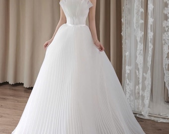 Minimalist Pleated Wedding Dress Off Shoulder Bridal Gown Strapless A Line Wedding Dress Elegant White Princess Bridal Gown, Garden Wedding