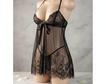 This Lace Suspender Set Has Us Absolutely Obsessed