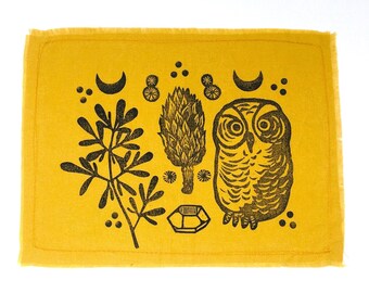 Screech Owl Altar Cloth / Oracle Divination / OOAK Design / Carved and Printed by Hand