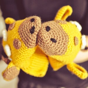 Giraffe Gloves, Gift Wool Crochet Autumn Fall Winter Cold Days Woman Girl Teens Cozy fun zoo animals yellow brown