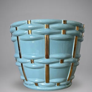 Cache-pot jardinière Saint-Clément signé Blanche Letalle modèle 4086-000 en céramique bleu et dorure – 28 cm