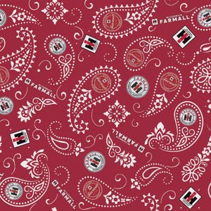 Farmall IH traktortyg, Farmall Paisley-logotyptryck, rött, säljs per meter