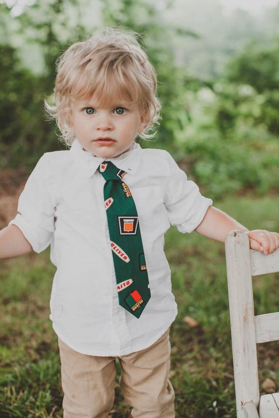 toddler size Oliver Logo Necktie green