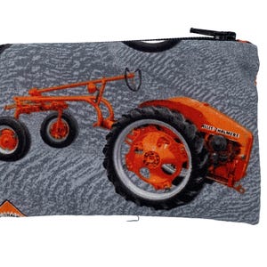 Bolsa con cremallera para tractor Allis Chalmers, tractor Allis Chalmers G sobre fondo gris