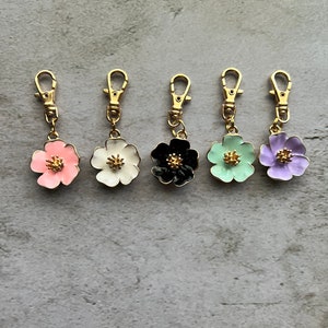Flower charms, zipper pulls, party favors, stitch marker