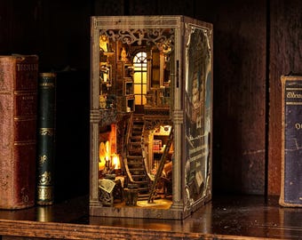 DIY Holz Buchstütze Miniaturhaus - 3D Architekturmodell, handgemachte Bücherregal Dekoration, kreative Buchecke Geschenk