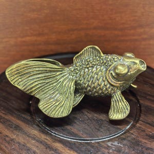 Mini Brass Goldfish Figurine Antique Koi Teapet Good Fortune Decorative Collectible